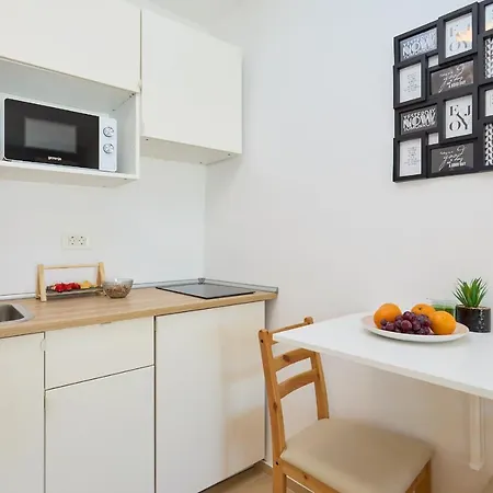 Palm Tree Apartment